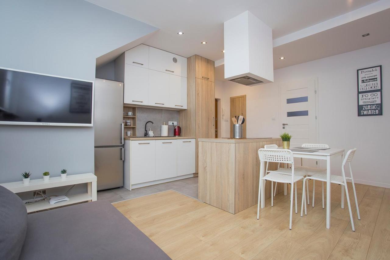 Urban Jungle Apartment In The City Center Белосток Экстерьер фото